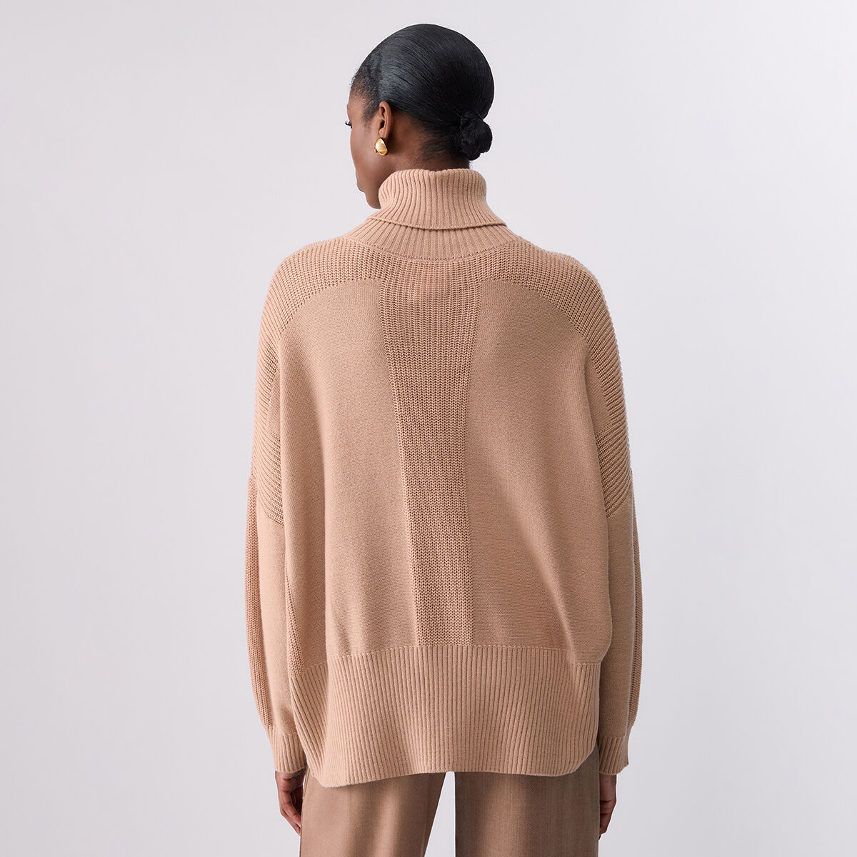 Col roulé en mélange de laine avec boutons beige, LIU JO