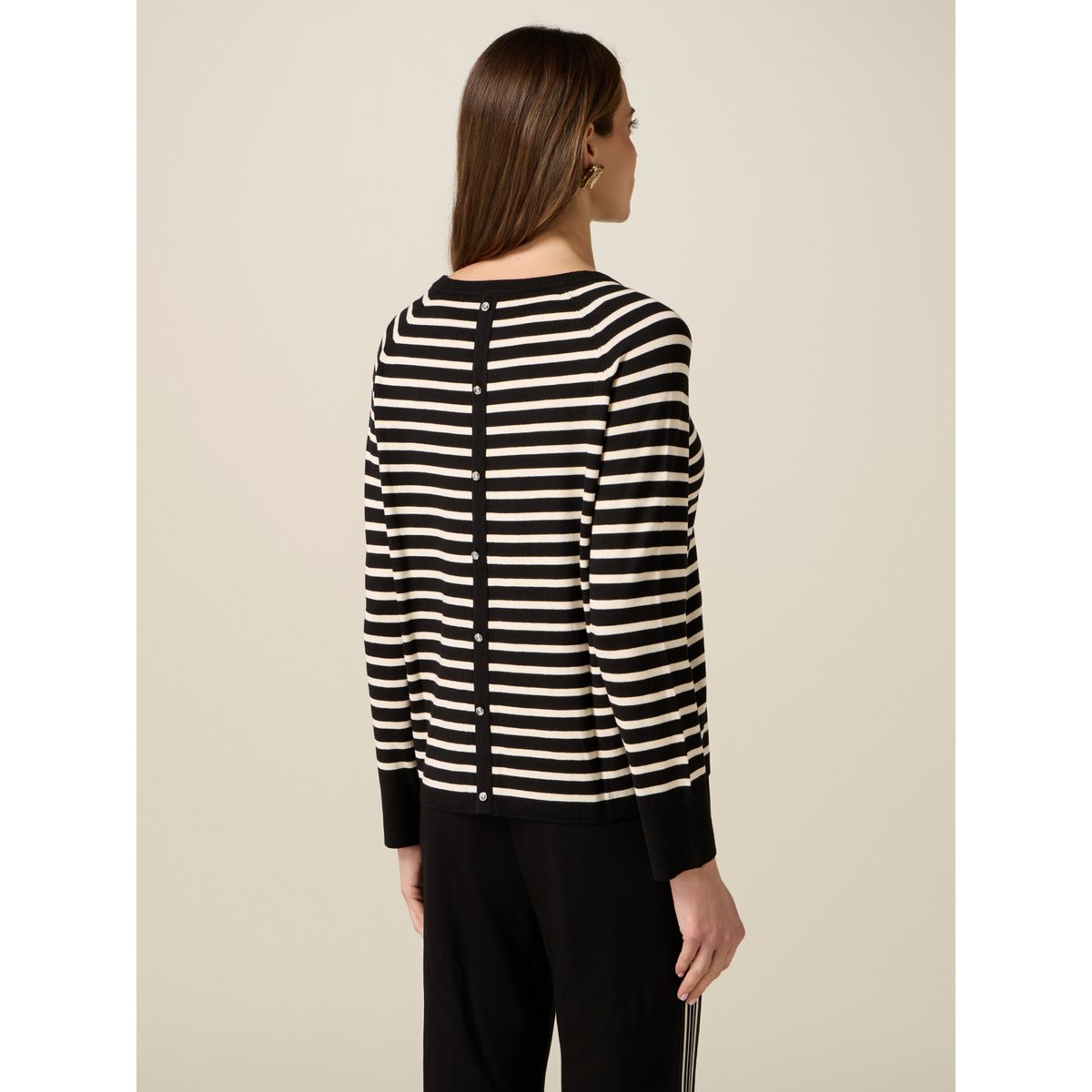 Pull à rayures avec boutons au dos noir, OLTRE