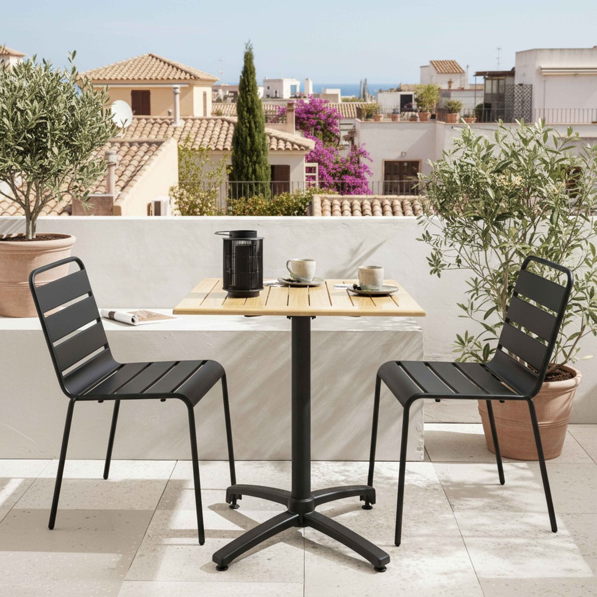Table de terrasse carrée en bois et 2 chaises en métal, TIMES SQUARE marron, OVIALA