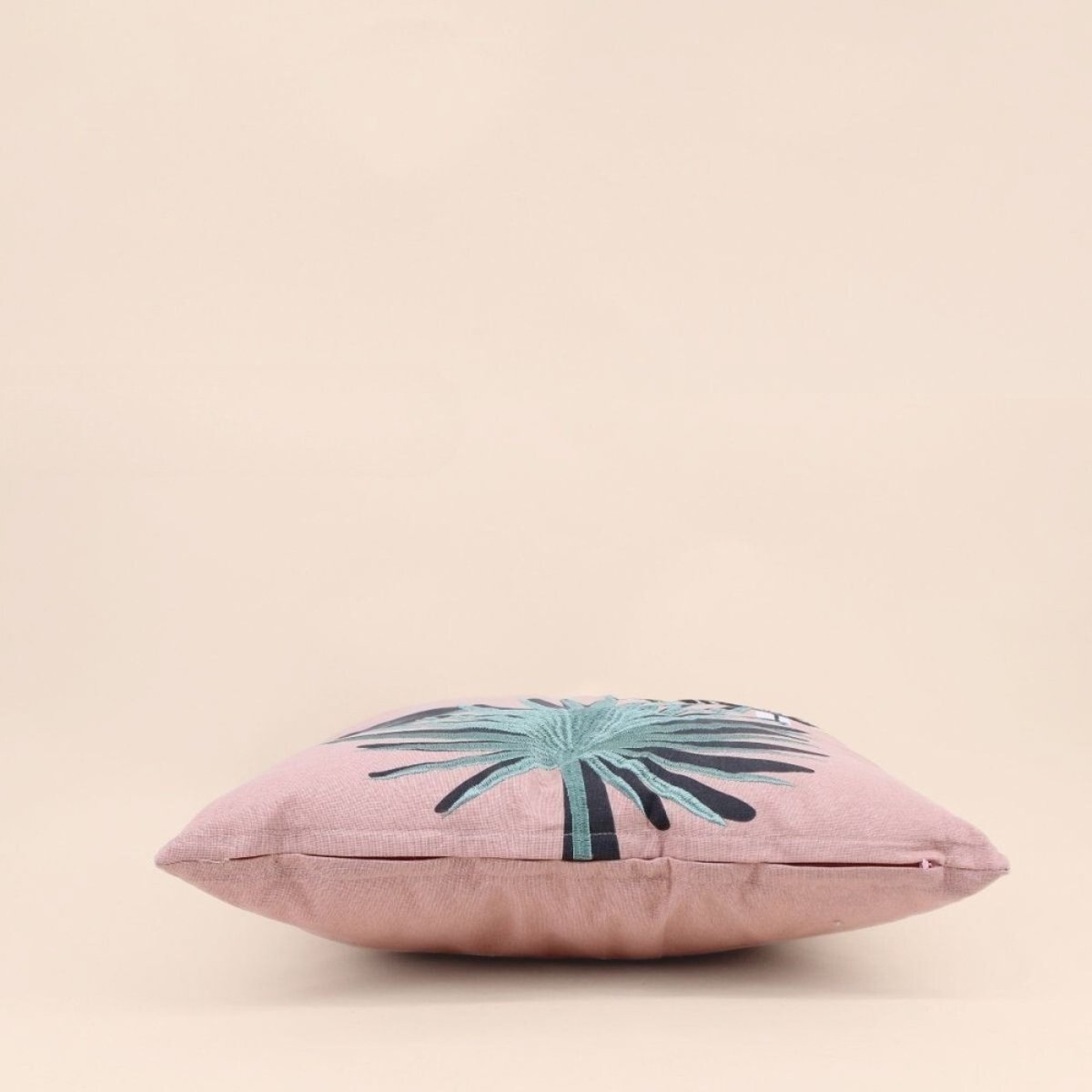 Coussin en coton motif fleuris 45x45cm rose, ORNAMI