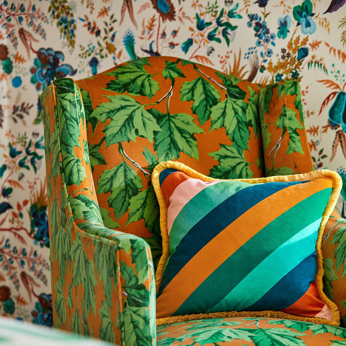 Wonderland Floral Lapis Emerald Carnelian Wallpaper cream, HARLEQUIN X SOPHIE ROBINSON