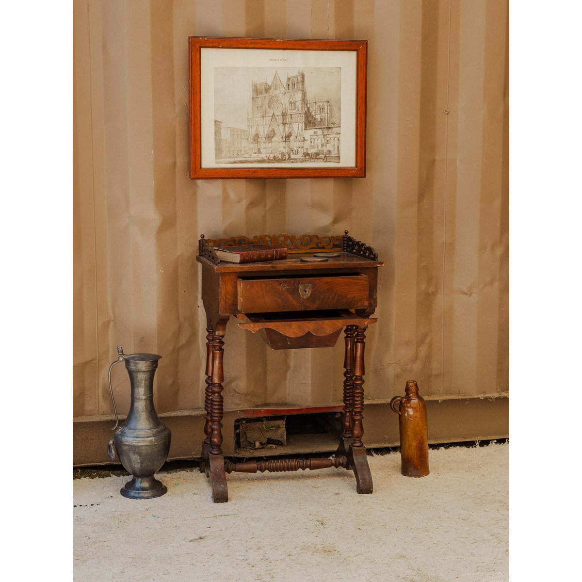 Meuble d'appoint en bois Francine N°1080 - Bon état bois foncé, DEBONGOUT