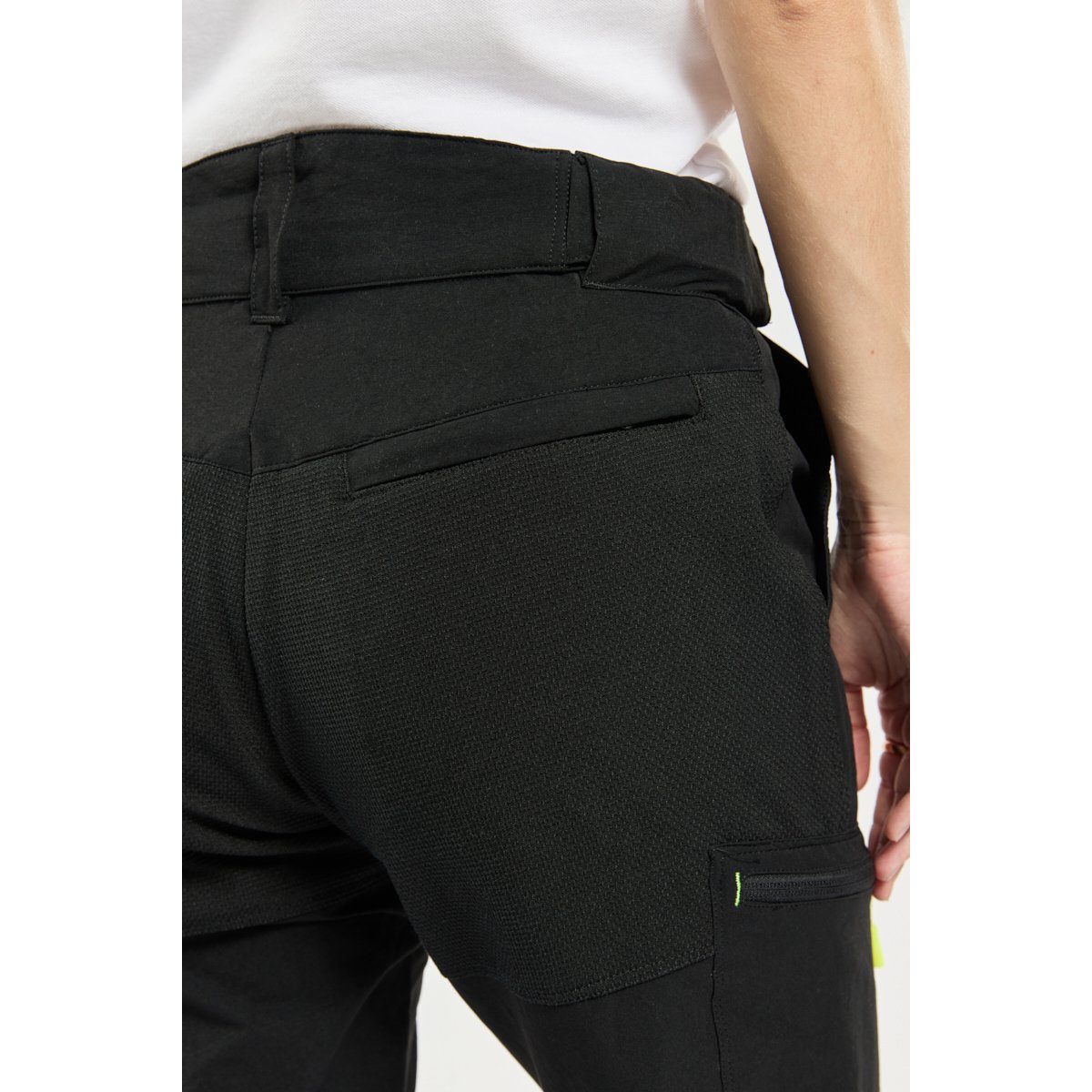 Pantalon technique LAKKARI noir, BERMUDES