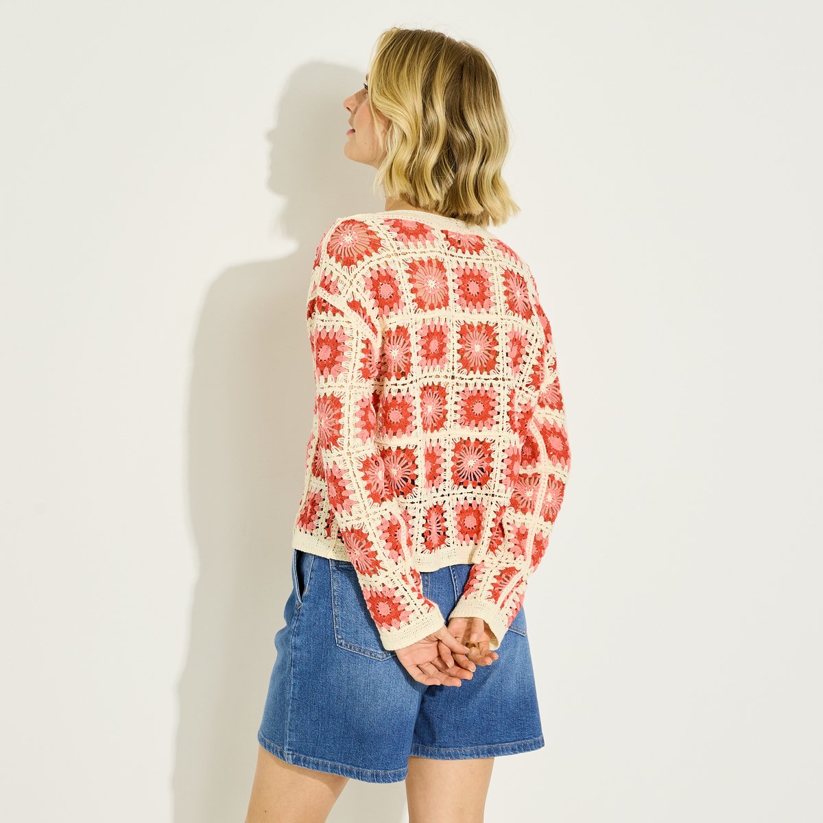 Gilet col V en crochet rose, GRAIN DE MALICE