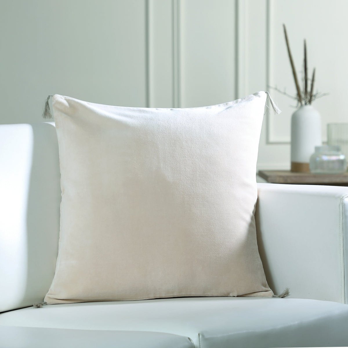 Coussin velours de coton DANUBE craie, FEBRONIE