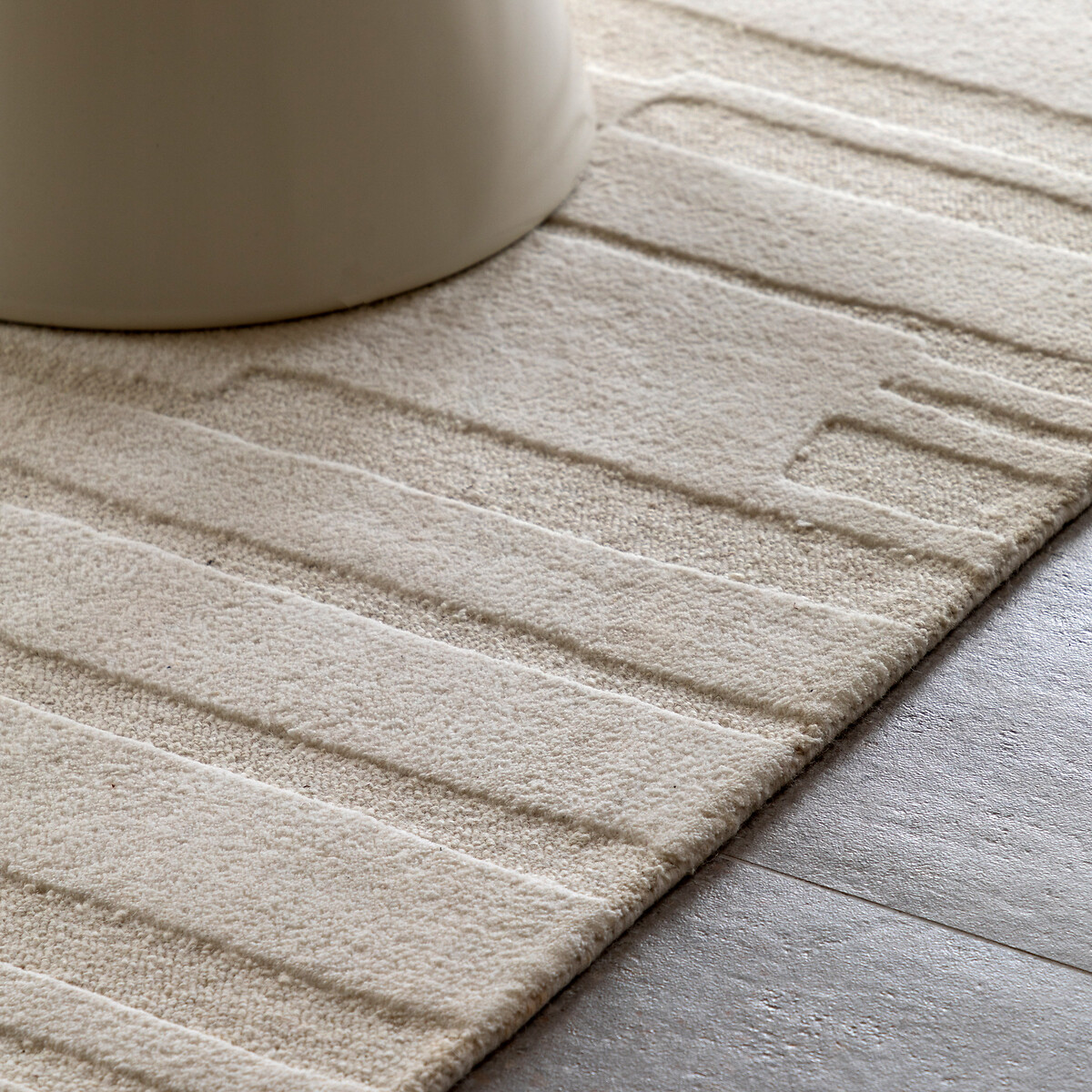 Alford Tufted Tonal Rug white, SO'HOME