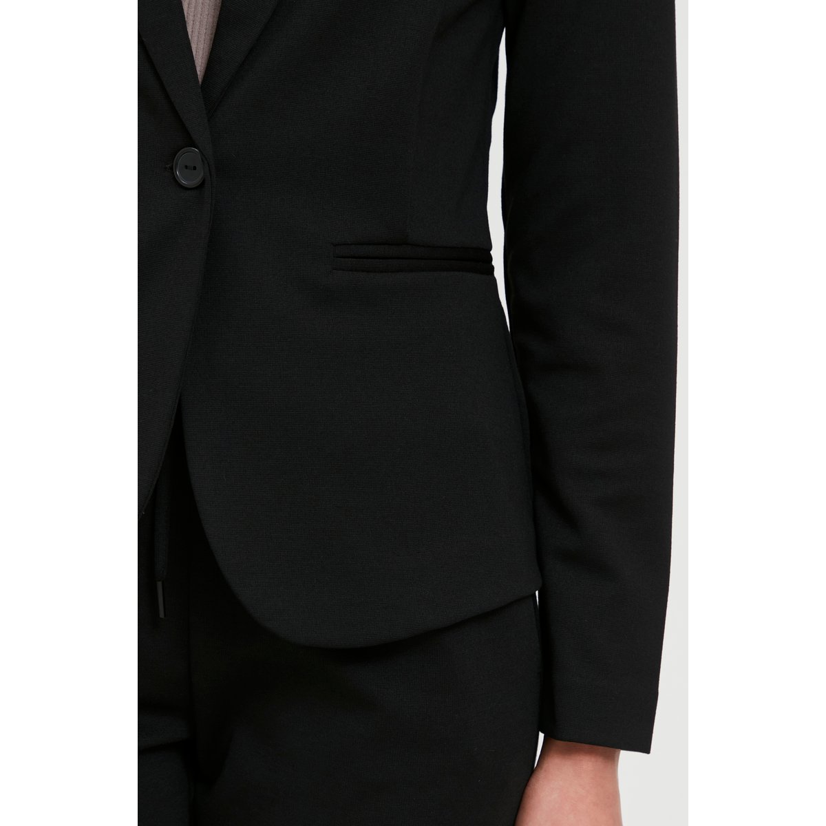 Blazer coupe ajustée, col tailleur noir, ICHI