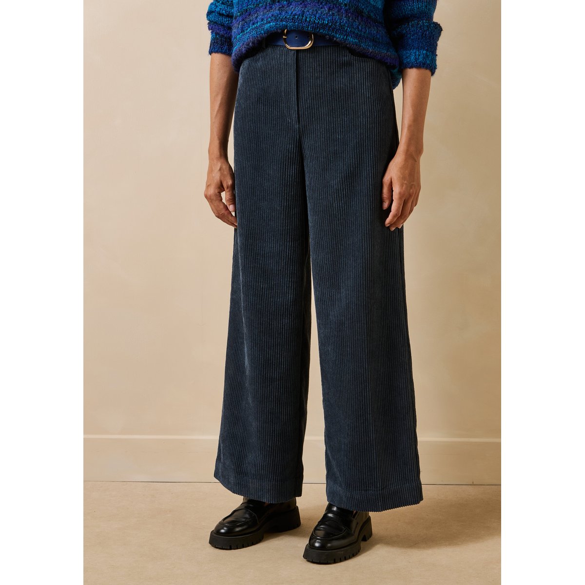 Pantalon large en velours bleu acier, LA FEE MARABOUTEE