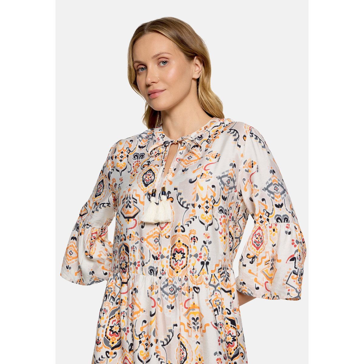 Robe à volants à imprimé cream/red, BETTY & CO