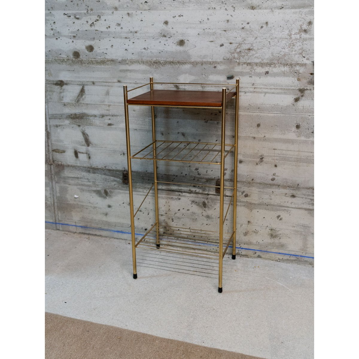 Table d'appoint en bois et métal Hanna N°1346 - Bon état bois foncé, DEBONGOUT