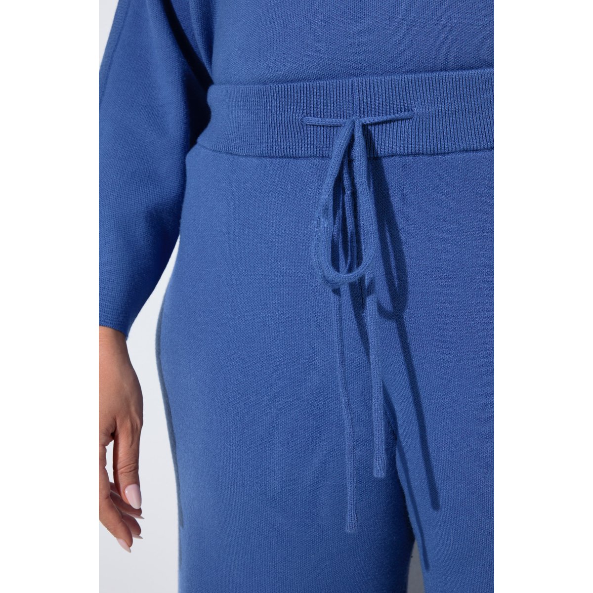 Pantalon en maille, jambe large et droite bleu azur, ULLA POPKEN