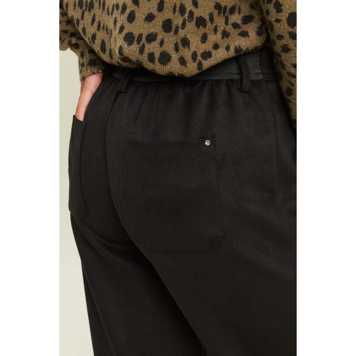 Pantalon aspect daim noir, BREAL