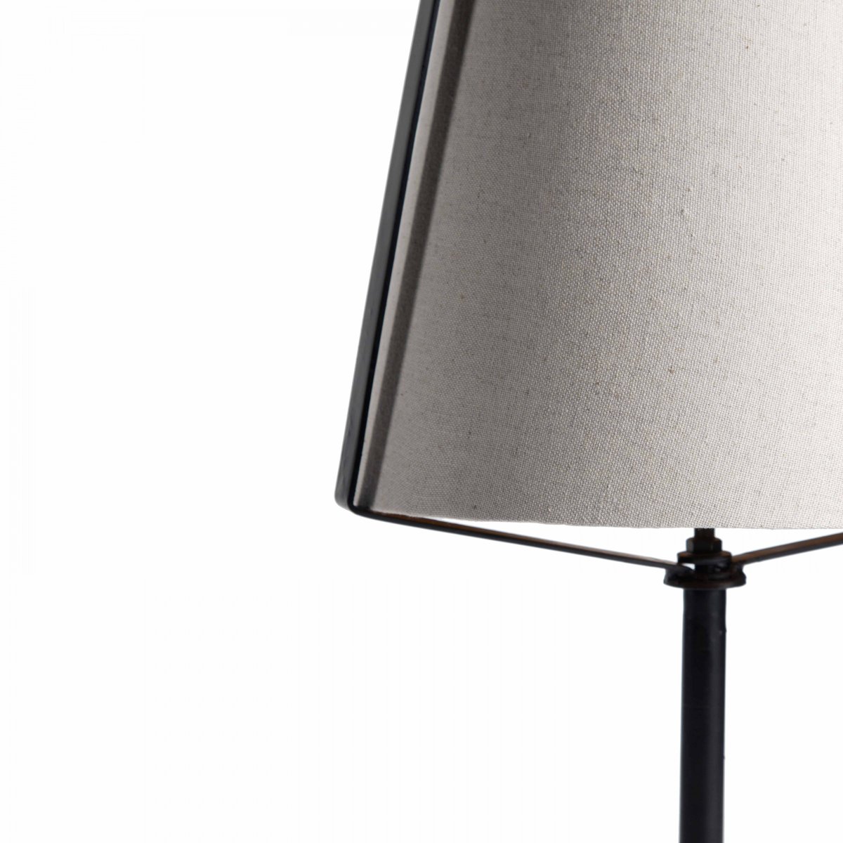 Lampe à poser en métal et lin, KONTUR beige, OVIALA