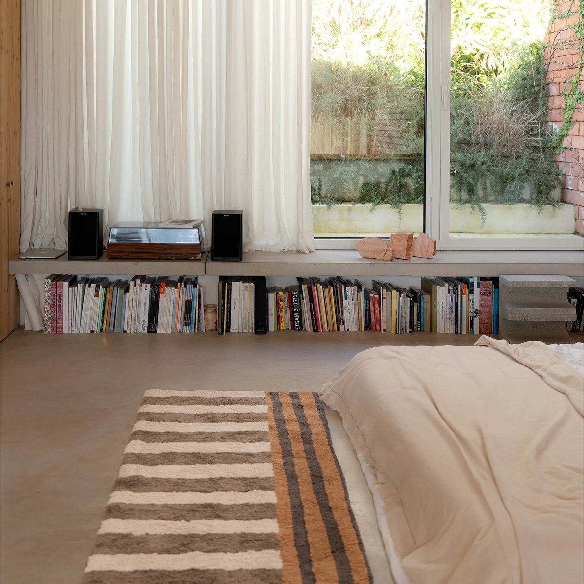 Tapis rectangulaire en coton Earth COLOR ON naturel, terrazzo, beige à pois, grain de café, marron, brun terre, gris foncé, ocre, LORENA CANALS
