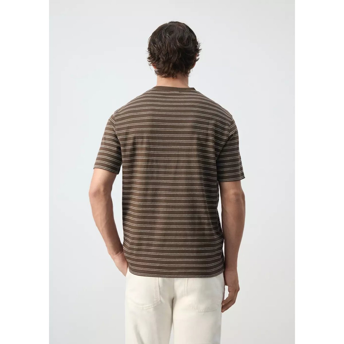 T-shirt regular fit en mélange de coton et lin chocolat, MANGO MAN
