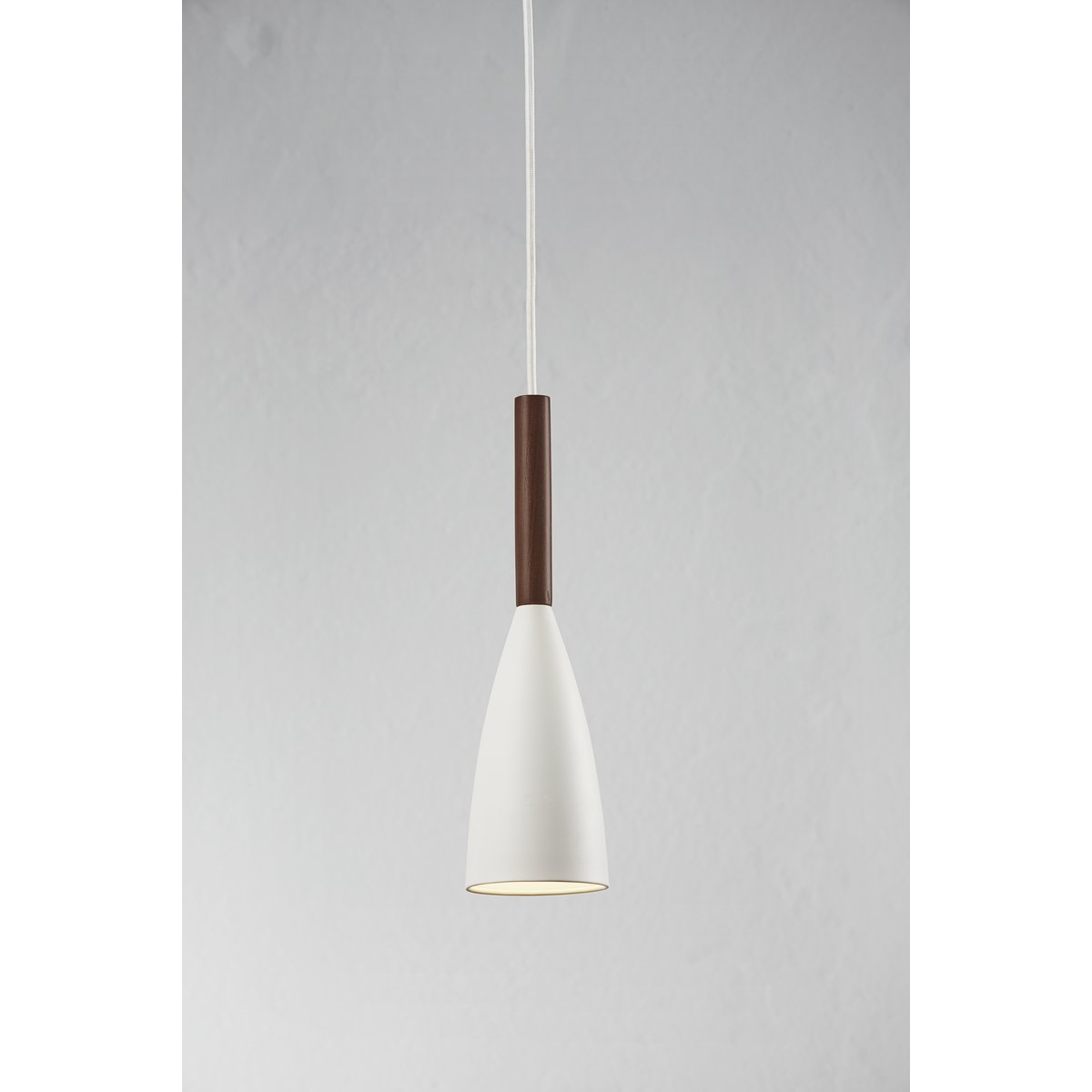 Suspension style nordique en métal, PURE blanc, DESIGN FOR THE PEOPLE