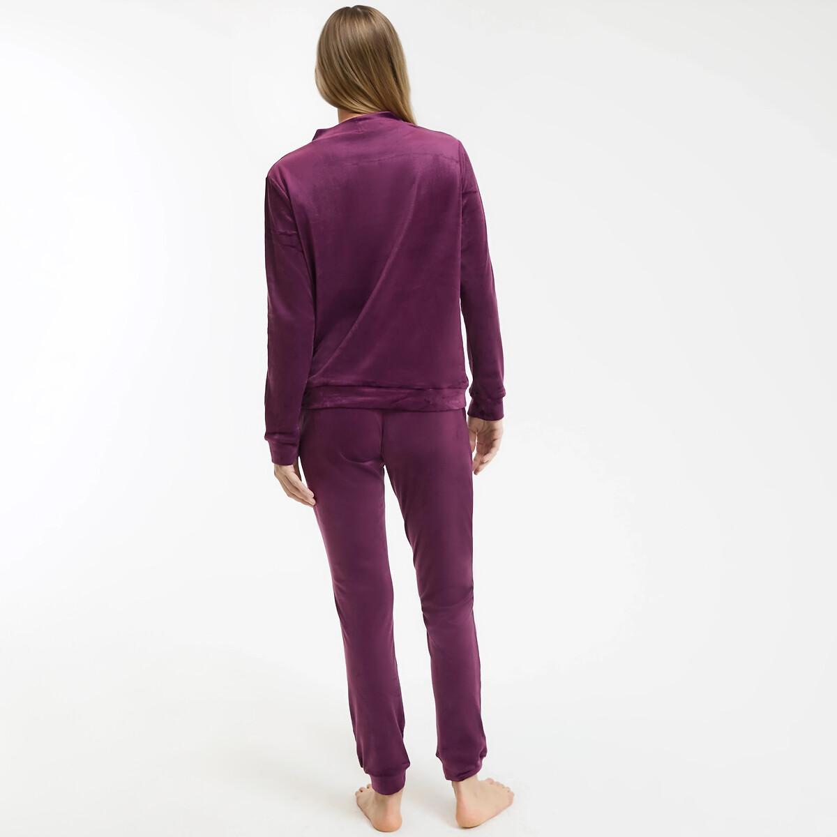 Pyjama en velours prune, ANNE WEYBURN