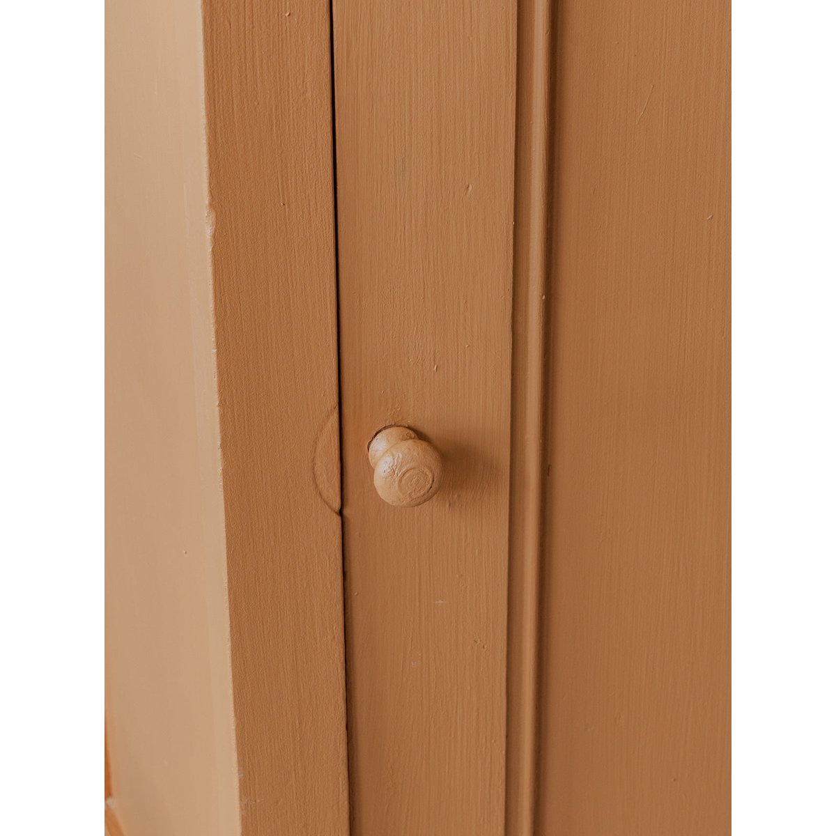 Buffet en bois orange Gilbert N°1527 - Bon état bois clair, DEBONGOUT