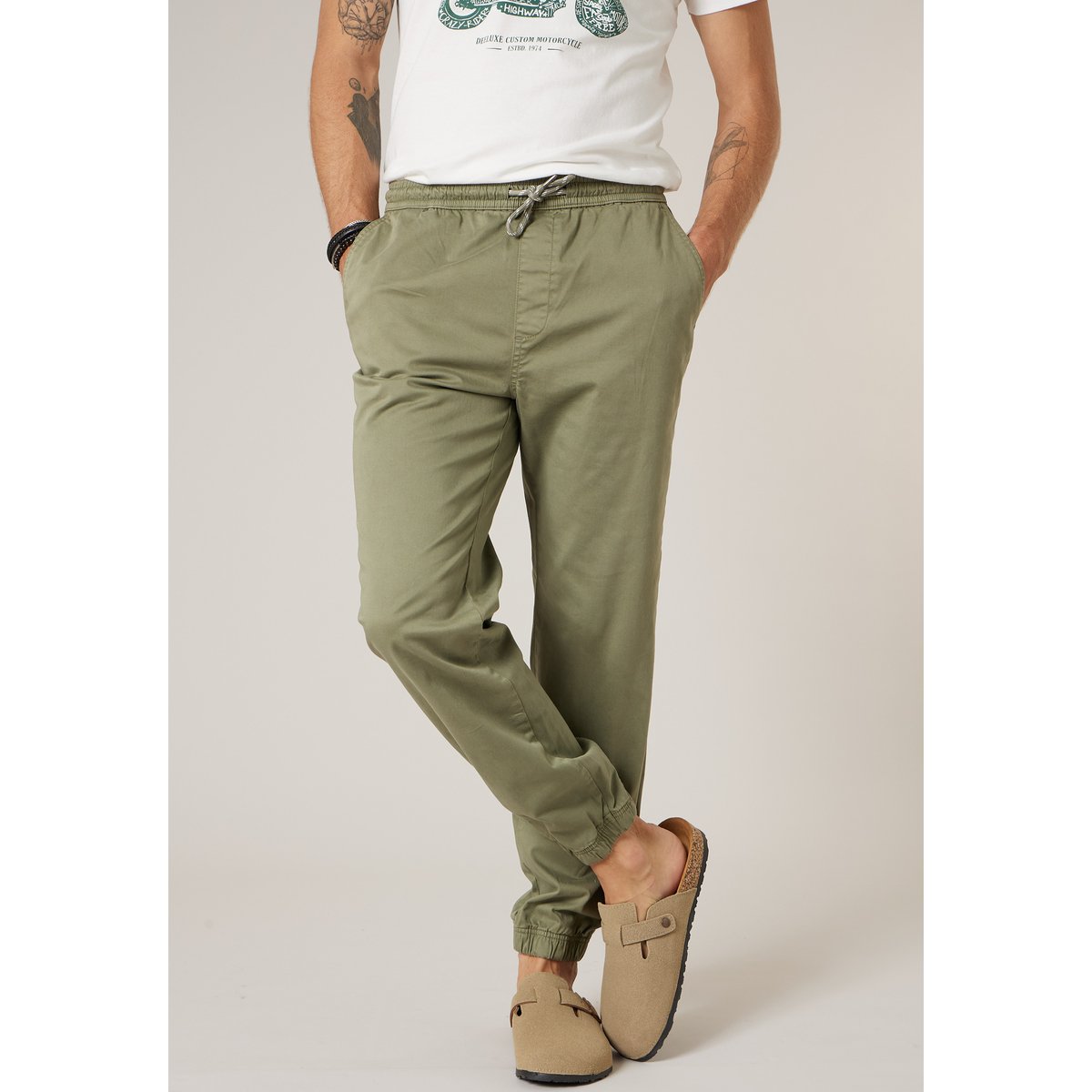 Pantalon régular homme en coton JEMINY light khaki, DEELUXE
