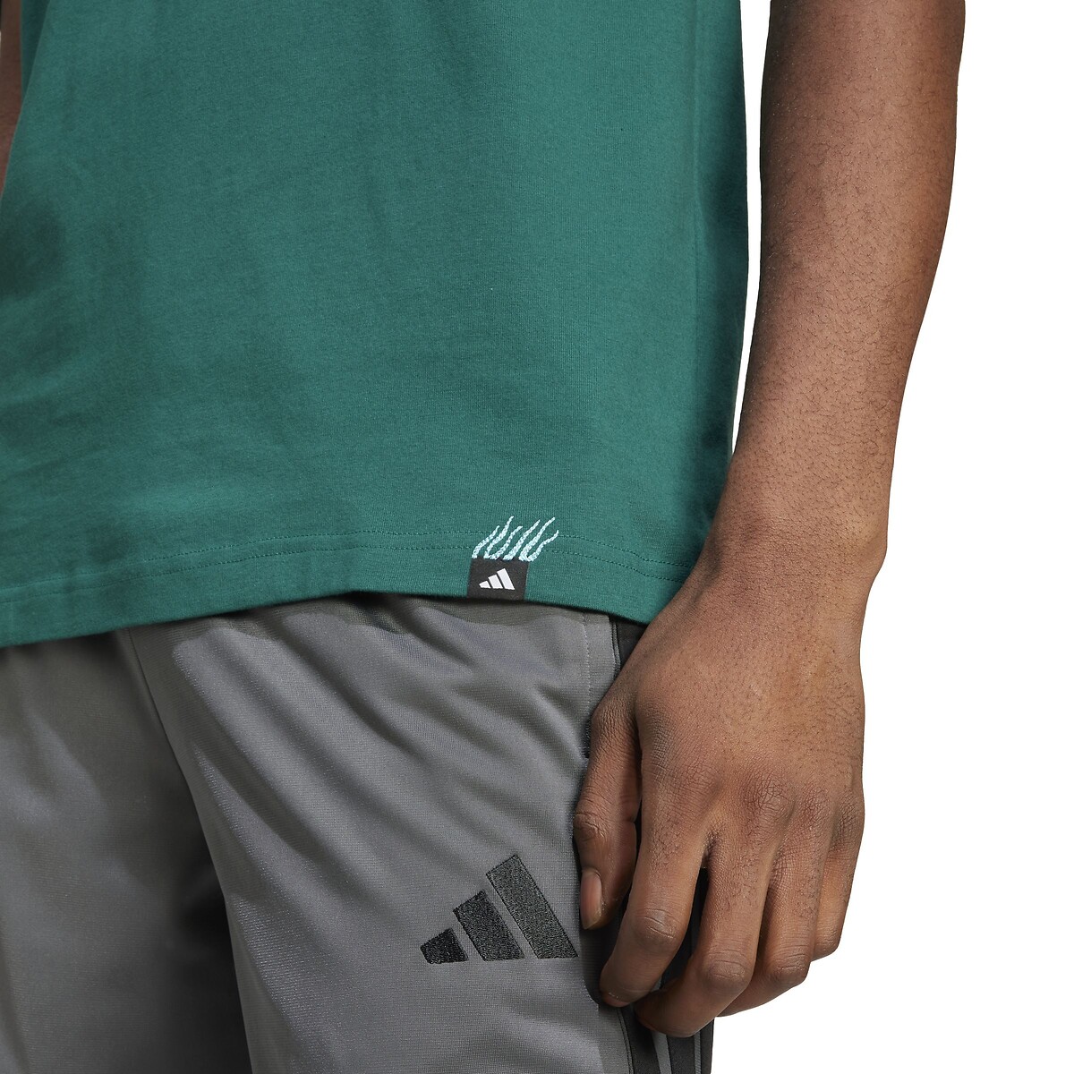 Small Embroidered Logo T-Shirt with Short Sleeves green, ADIDAS SPORTSWEAR