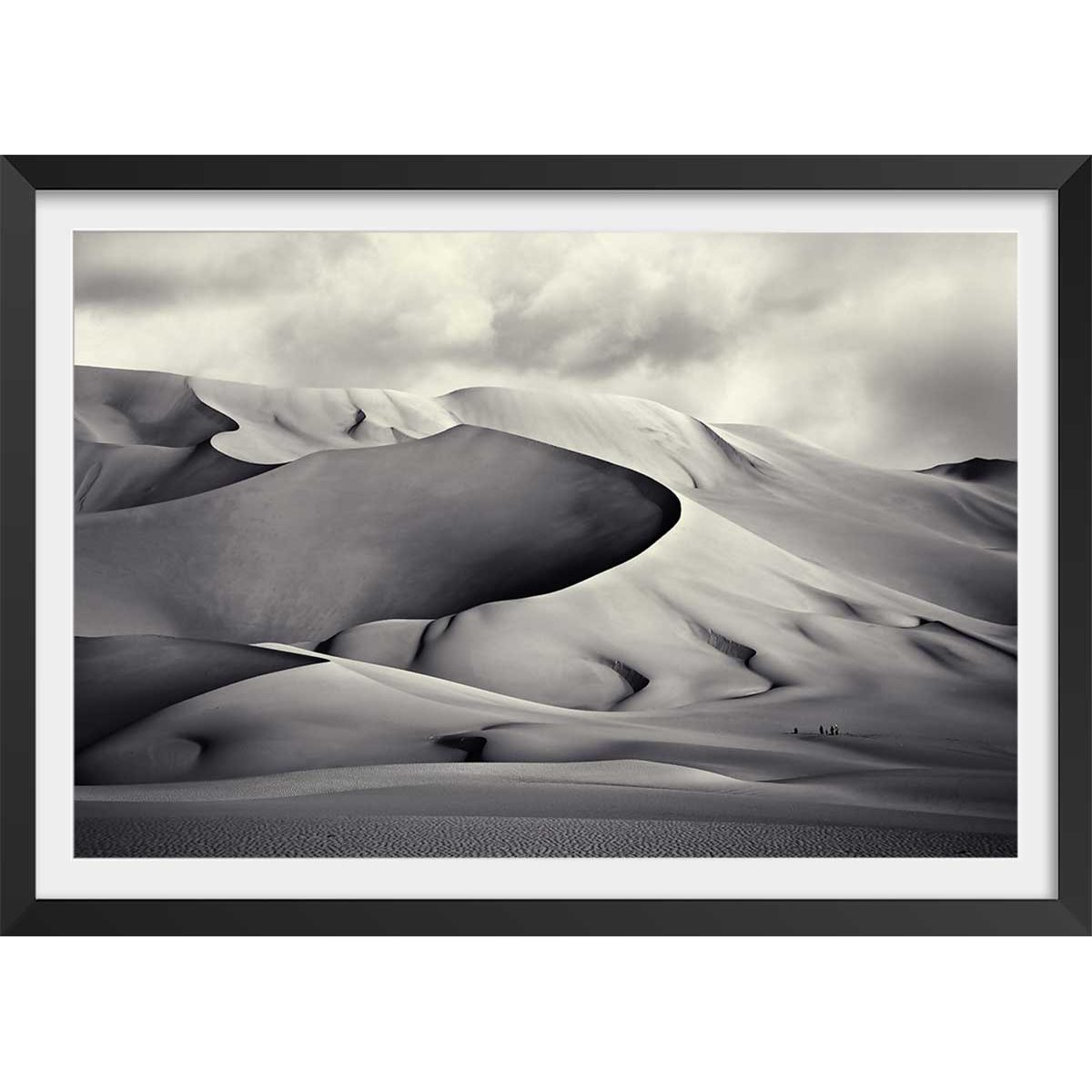 Affiche paysage désert du ténéré affiche + cadre en bois - noir, HEXOA