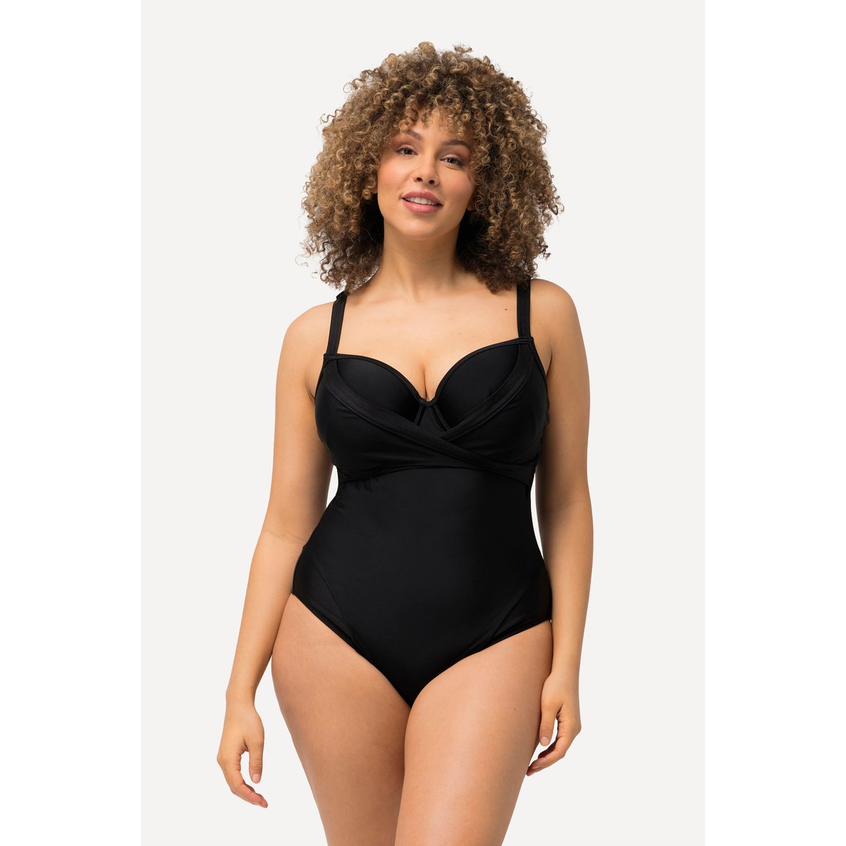 Maillot de bain à bonnets souples. Effet noir, ULLA POPKEN