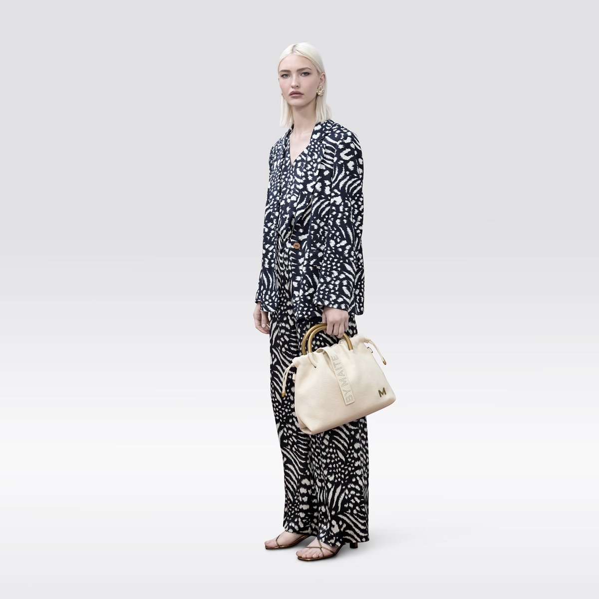 Blazer imprimé avec épaulettes bleu marine, LOLA CASADEMUNT