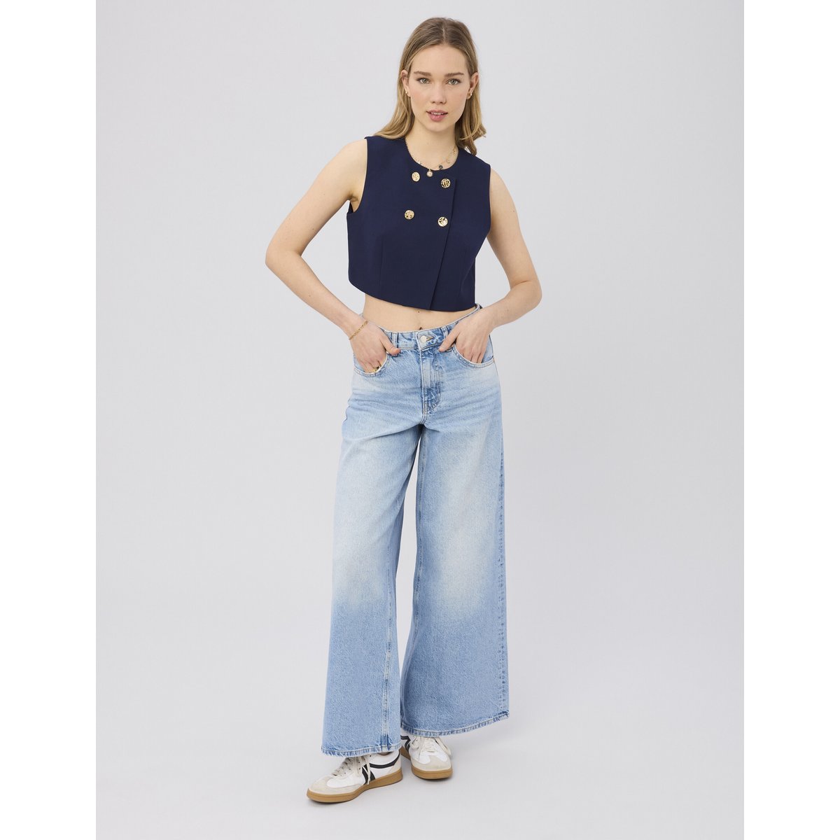 Veste boutonnée bleu foncé, BZB