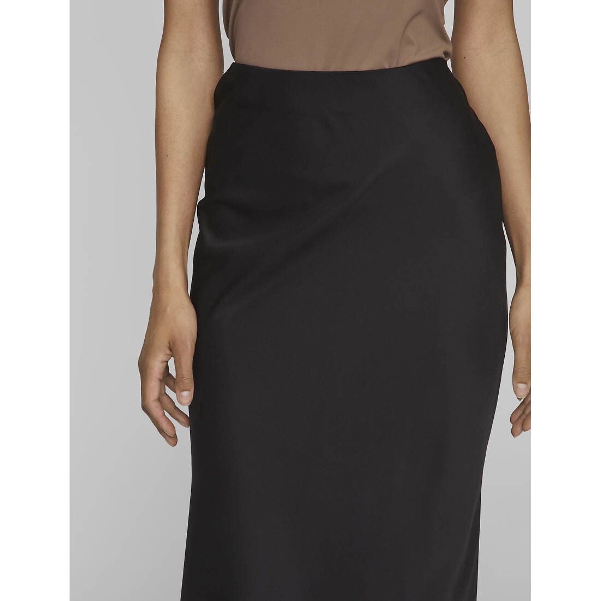 Jupe satinée, taille haute noir, VILA