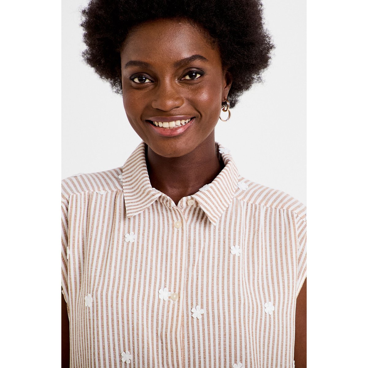 Blouse sans manches col classique marron, CACHE CACHE