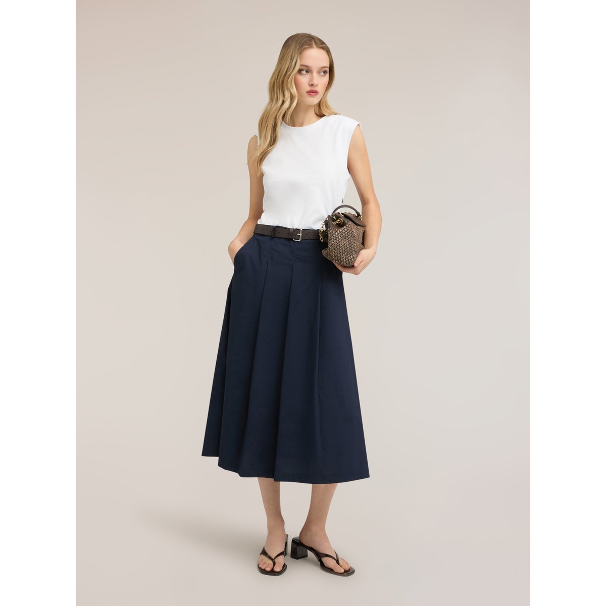 Robe midi avec ceinture et jupe noir, MOTIVI