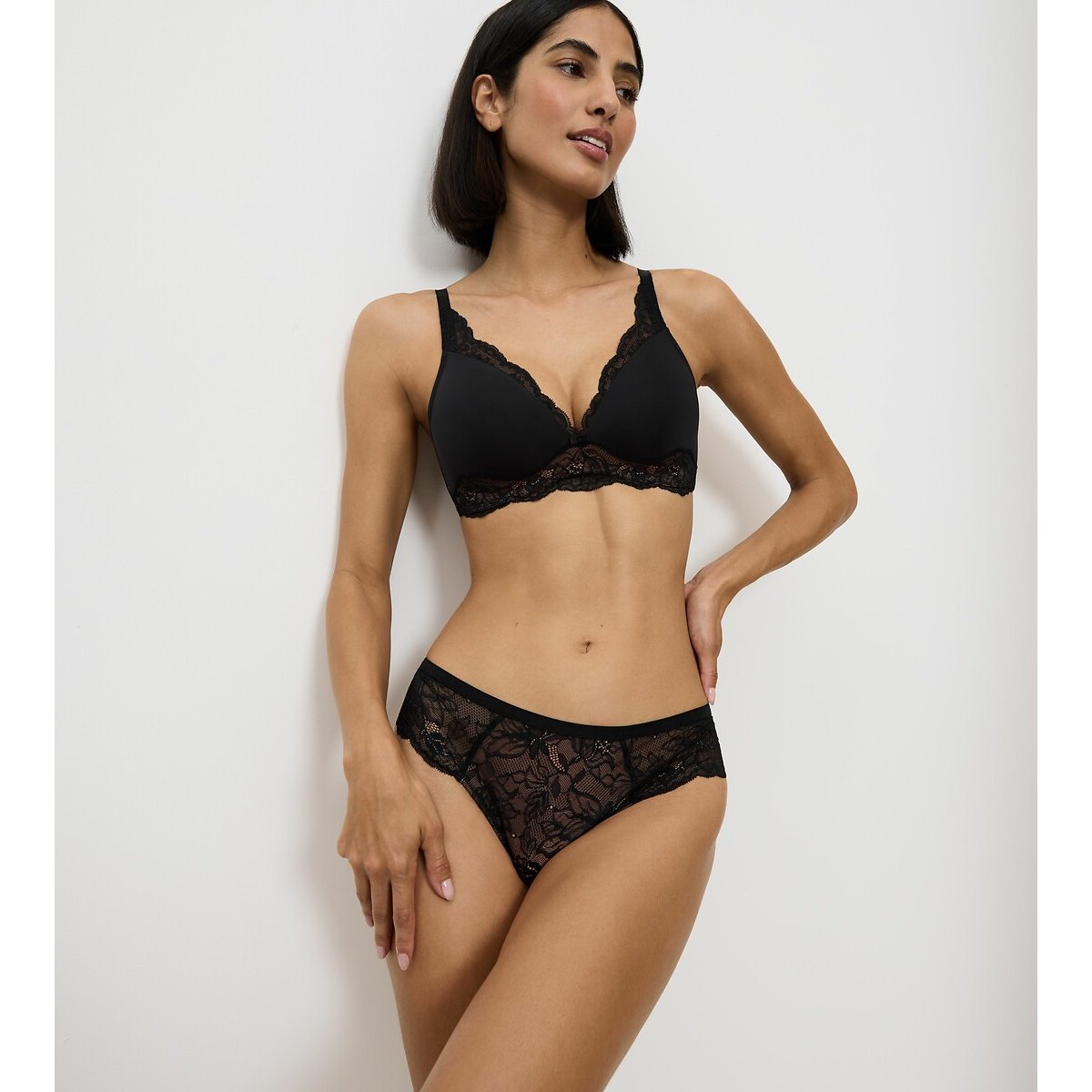 BH zonder beugels, Amourette Charm zwart, TRIUMPH