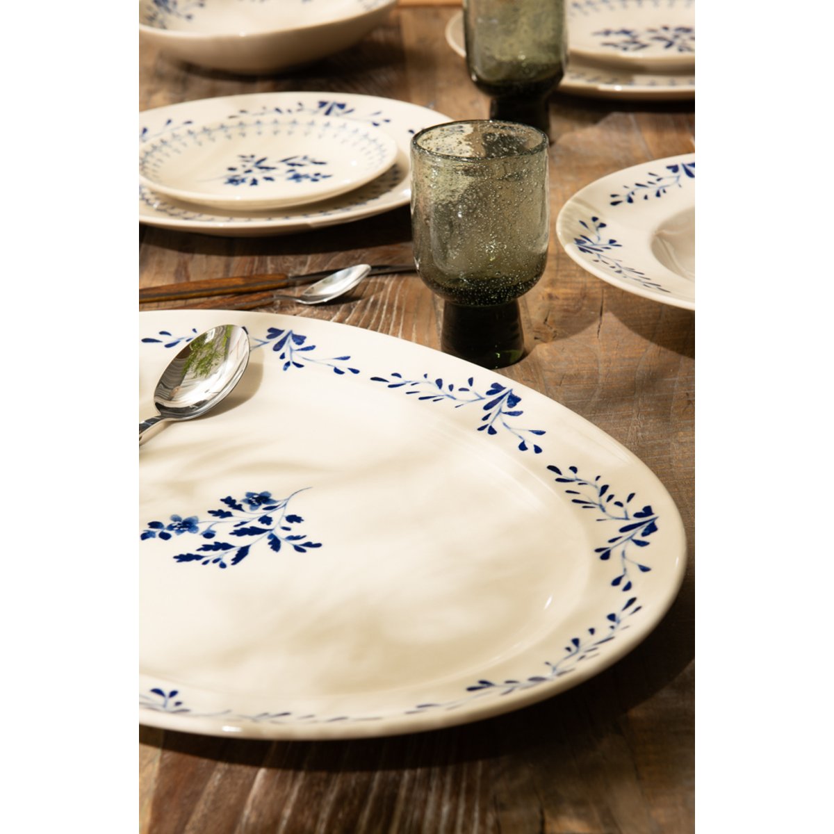 Plat ovale Appoline 42x30 cm bleu, TABLE PASSION