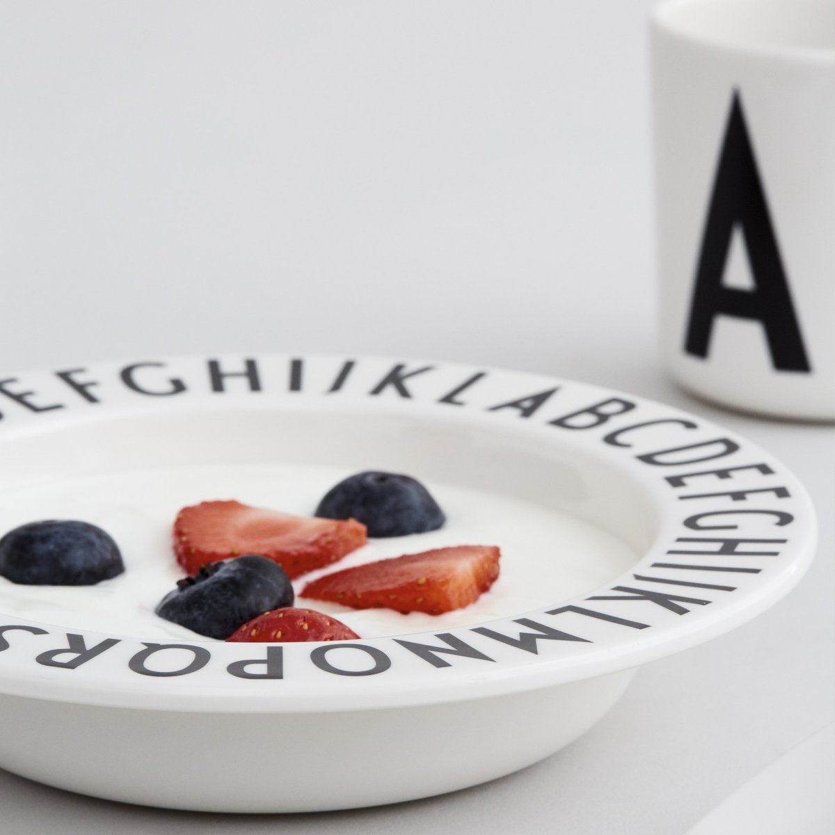 Assiette Creuse Alphabet blanc, DESIGN LETTERS