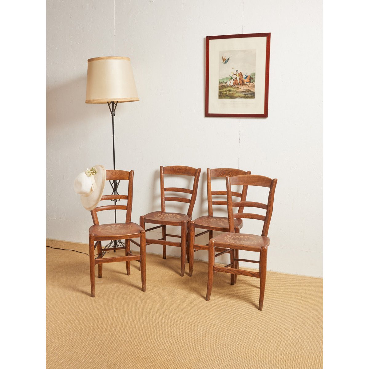 Lot de 4 chaises en bois Claude N°816 - Bon état bois, DEBONGOUT