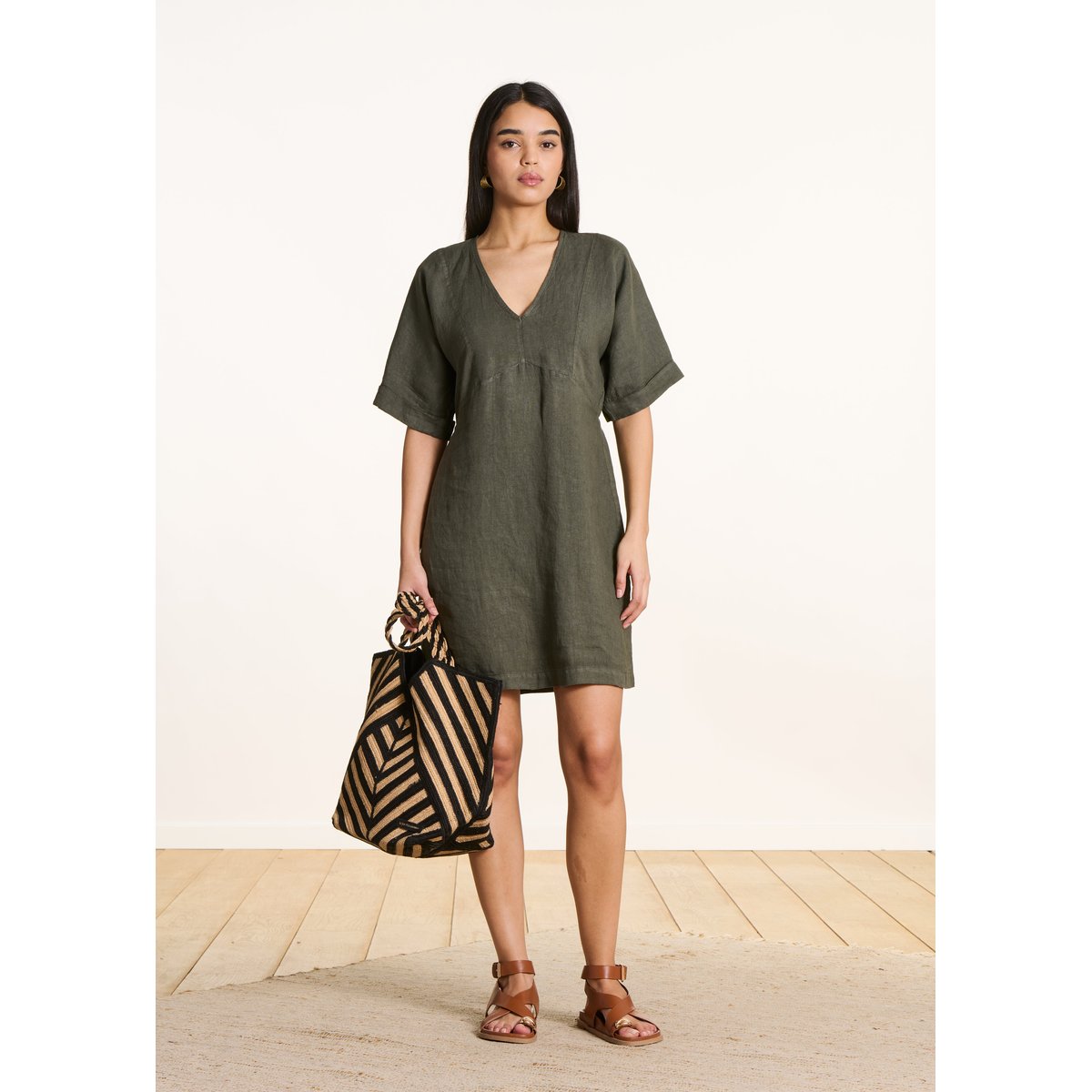 Robe courte ample en lin col V cypres, LA FEE MARABOUTEE