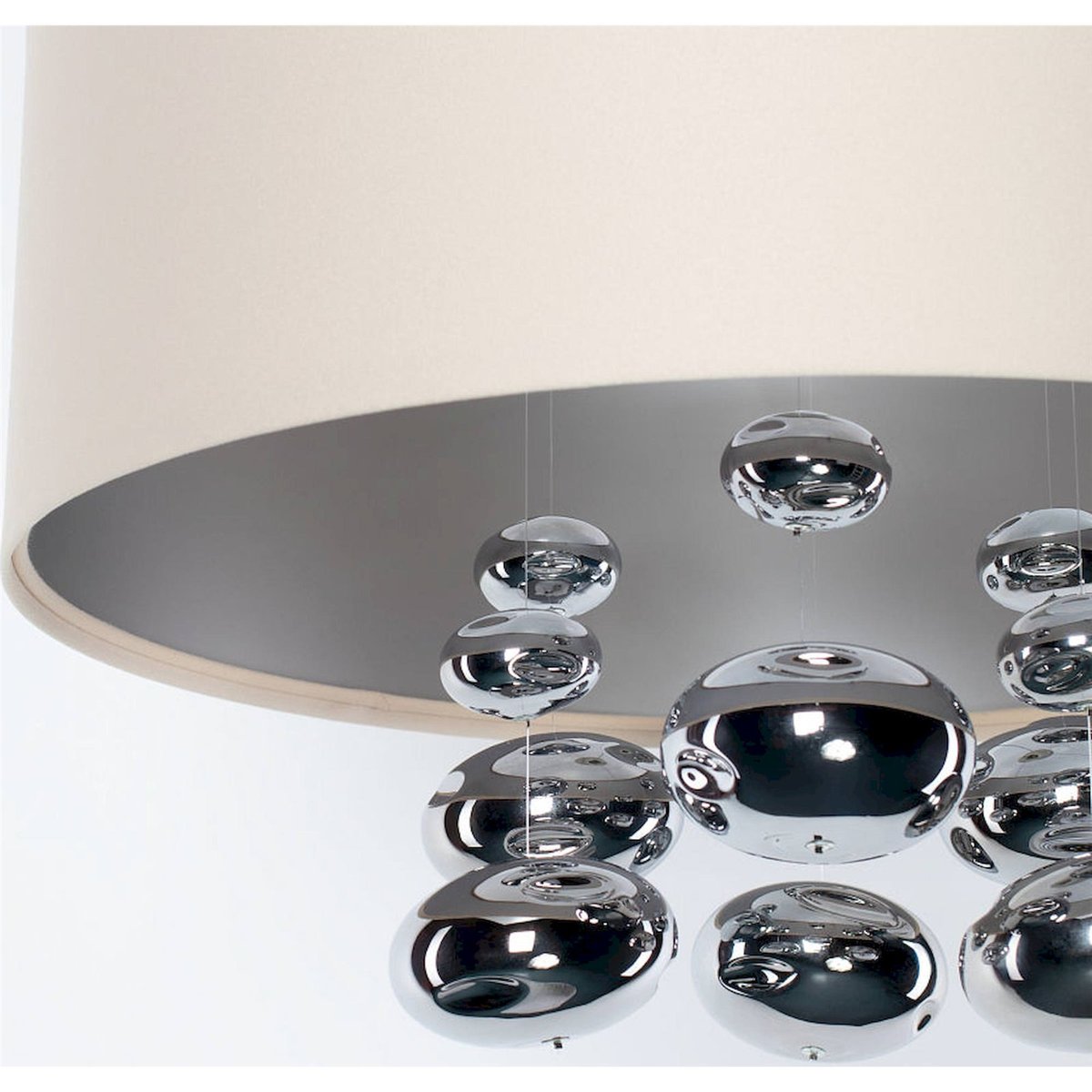 Suspension ronde en tissu avec boules Bubble Light crème satin et finition argent mat, BPS KONCEPT