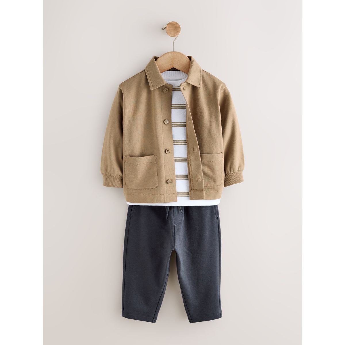 Chemise, t-shirt jersey et jogging, 3 pièces marron fauve, NEXT