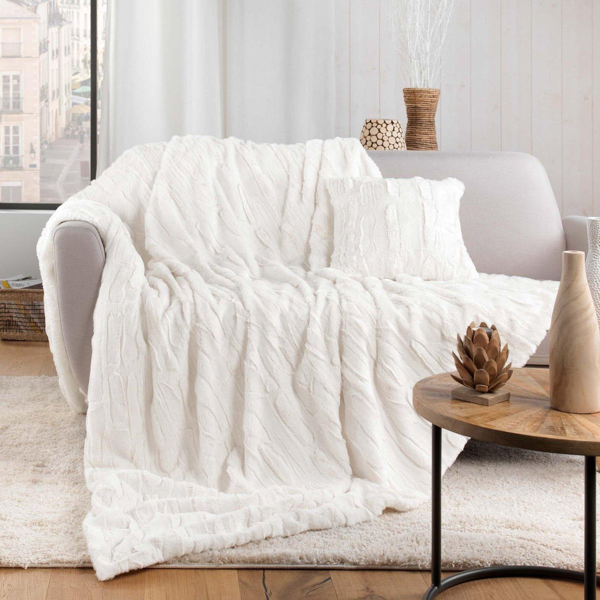 Plaid doux a poil et sherpa 125 x 150 cm Foxy creme beige, EDEN
