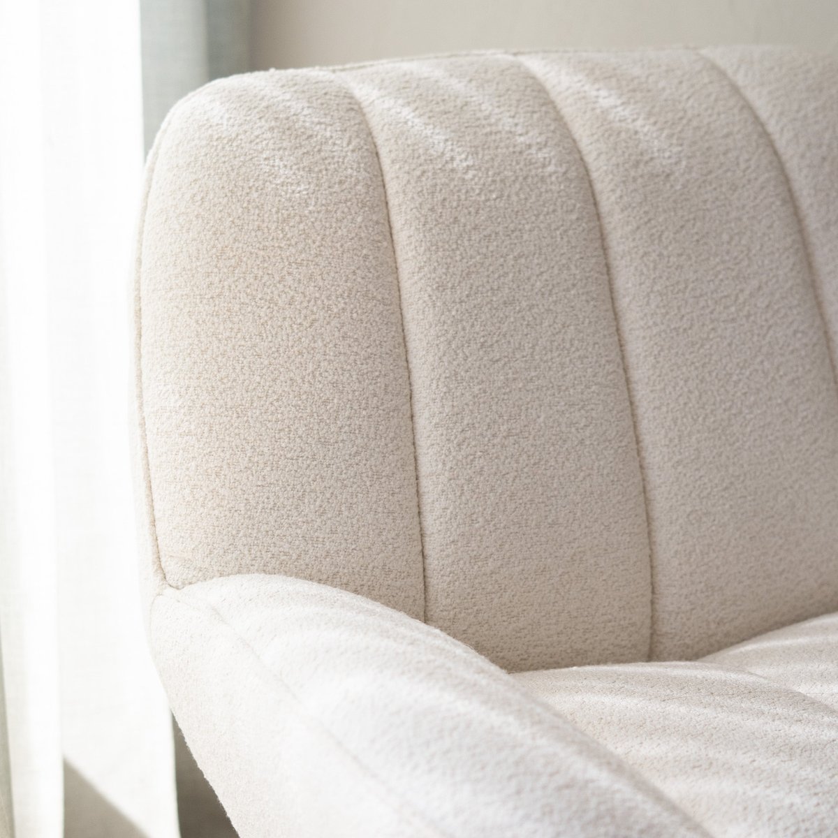 Fauteuil pivotant en tissu bouclé - ELVIS blanc cassé, MAISON PAVANE