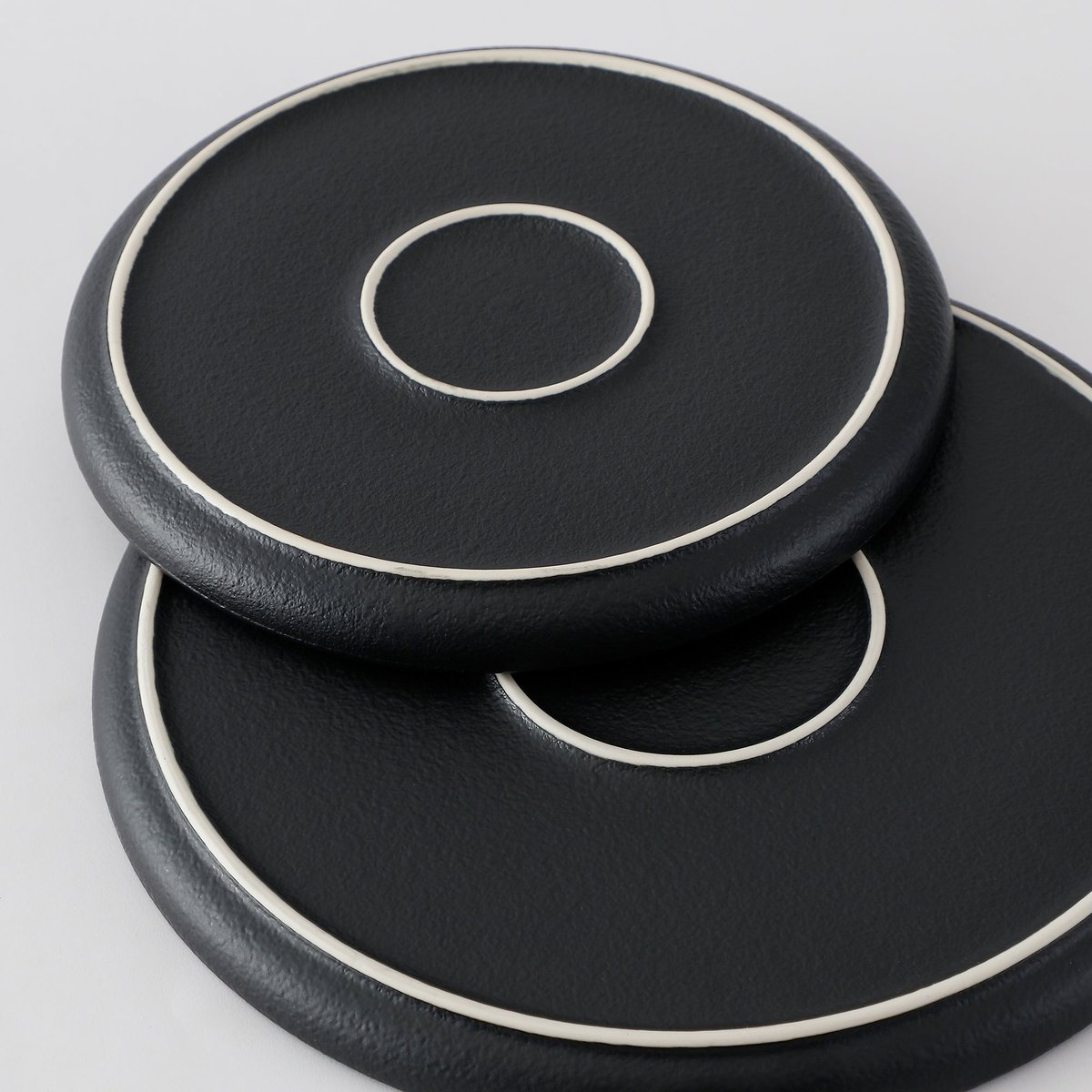 Set de 16 pièces de vaisselle en grès L27 KARLSTAD noir, SIA DECO