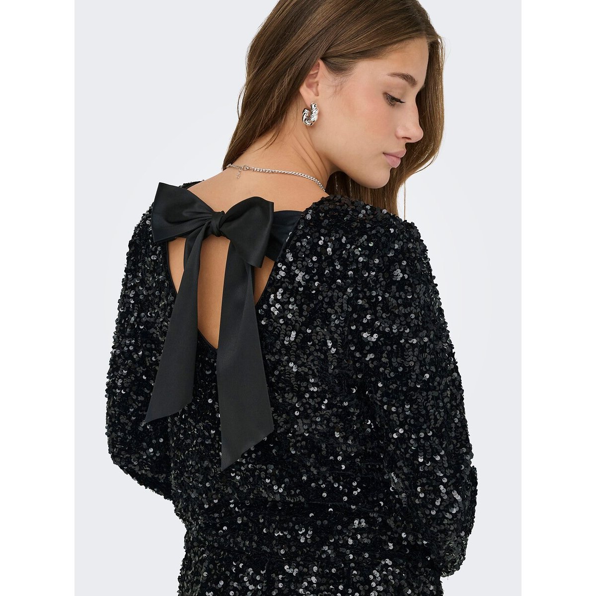 Top à sequins manches longues, nœud dans le dos noir, ONLY