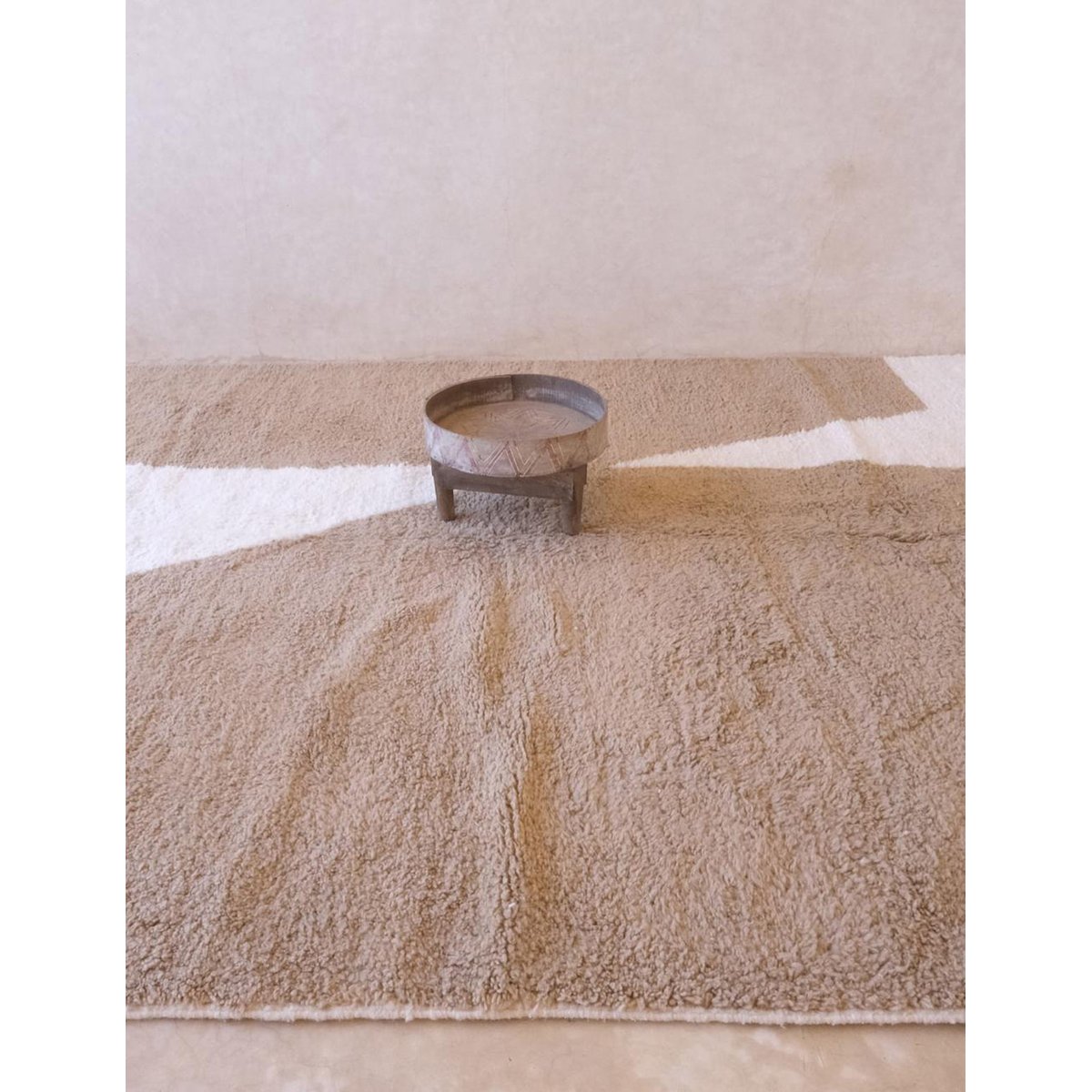 Tapis berbère original au style minimaliste en laine 248 x 350 cm brun naturel, AFK LIVING