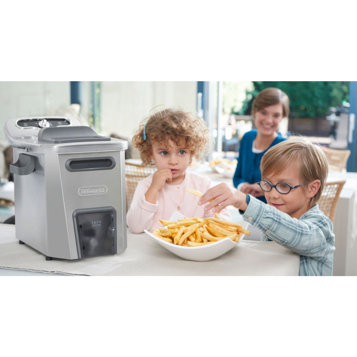 Friteuse semi-professionnelle Premium Fry FZ44851 noir, DELONGHI