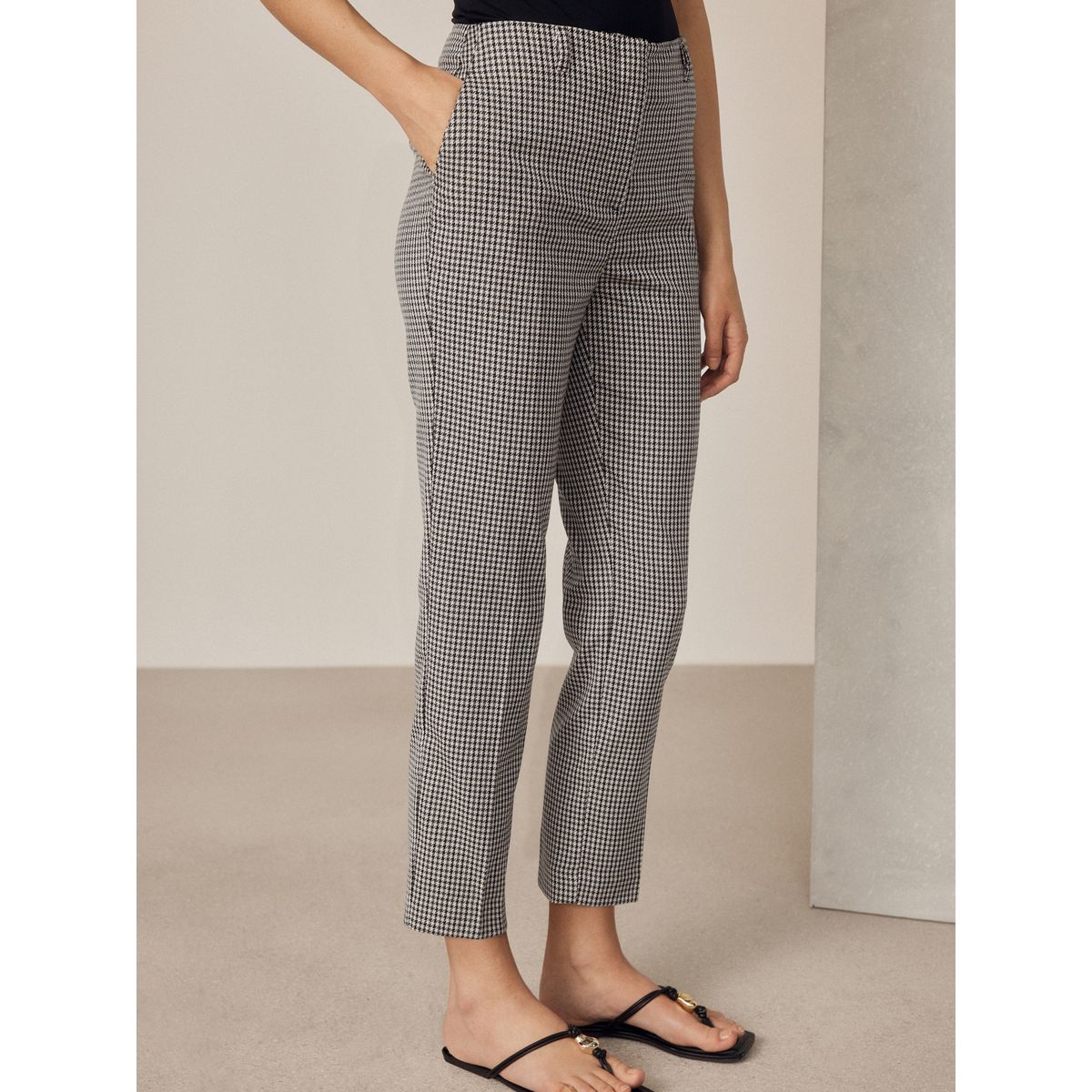 Pantalon slim ajusté à motif pied-de-poule naturel, NEXT