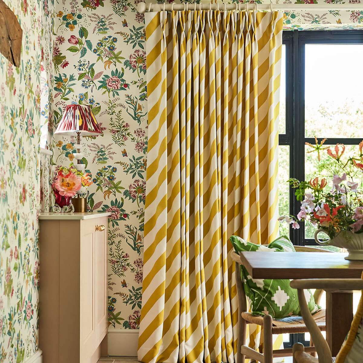 Woodland Floral Peridot Ruby Pearl Wallpaper cream, HARLEQUIN X SOPHIE ROBINSON