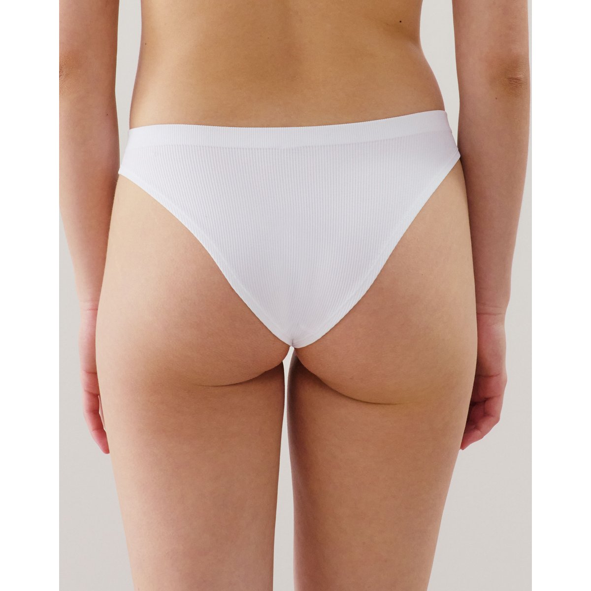 Culotte sans couture en seamless CERENIZ blanc, UNDIZ