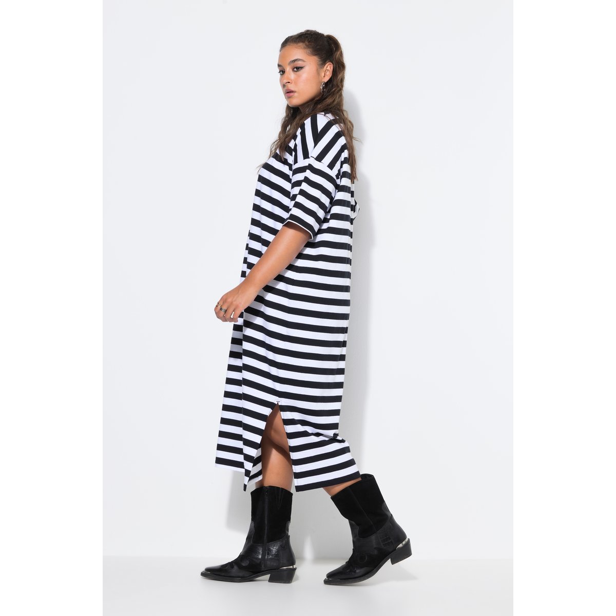 Robe midi, jersey à rayures noir, STUDIO UNTOLD