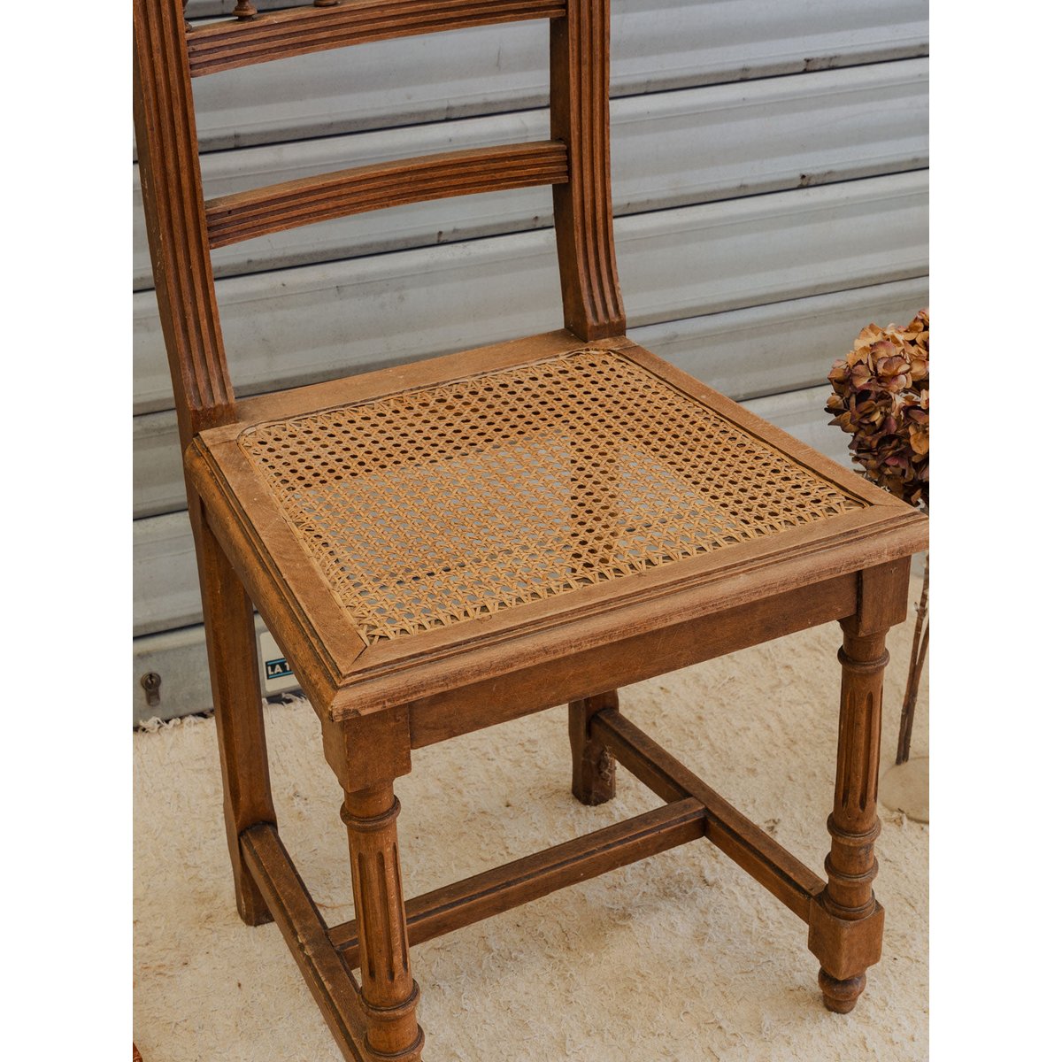 Chaise en bois et cannage Claude N°1655 - Bon état bois foncé, DEBONGOUT