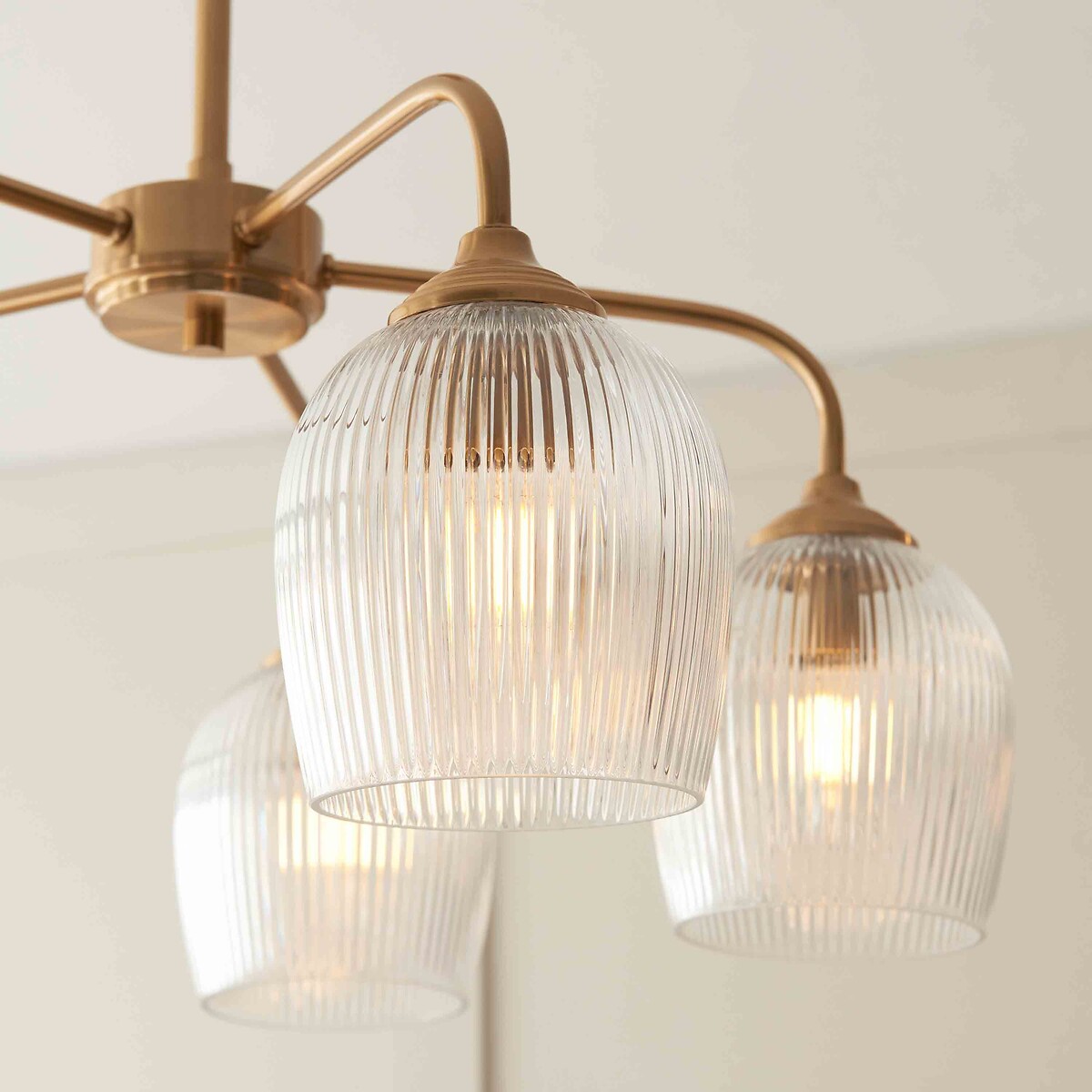 Ashbee 5-Light Drop Ribbed Glass Pendant Light brass, ÉDITÉ